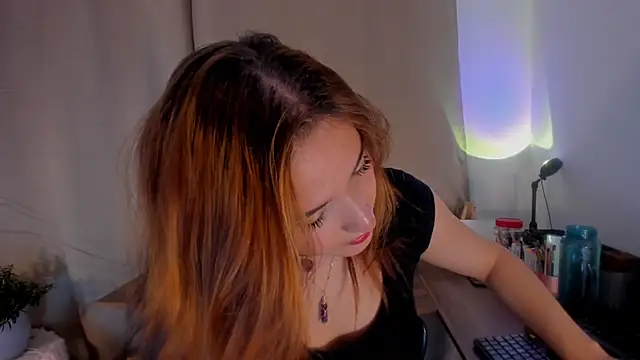 AmaruBloom online show from February 2026 05:13:02 AM