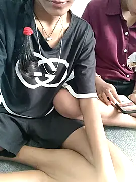 Snapshot of Unique_girls90 chatting on February 2026 06:11:01 AM Unique girls90 online show from February 2026 06:11:01 AM