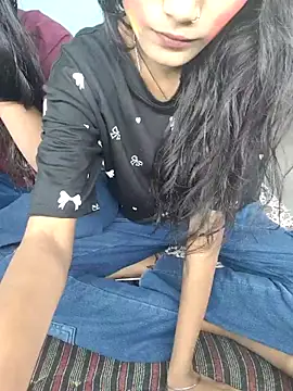 Snapshot of Unique_girls90 chatting on March 2026 07:47:01 AM Unique girls90 online show from March 2026 07:47:01 AM