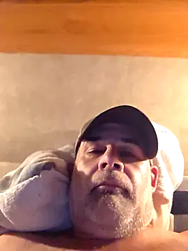 DeeBestEver online show from November 2025 01:24:03 PM