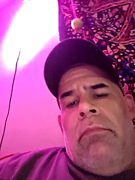 DeeBestEver online show from November 2025 01:11:01 PM