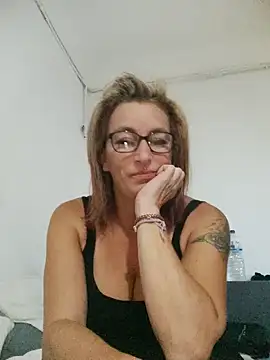 Fifi83Bell online show from September 2025 07:30:02 PM