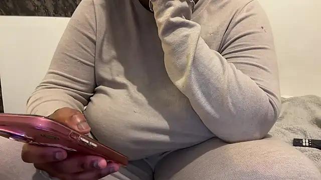 nanaisbackk online show from October 2025 08:54:02 PM