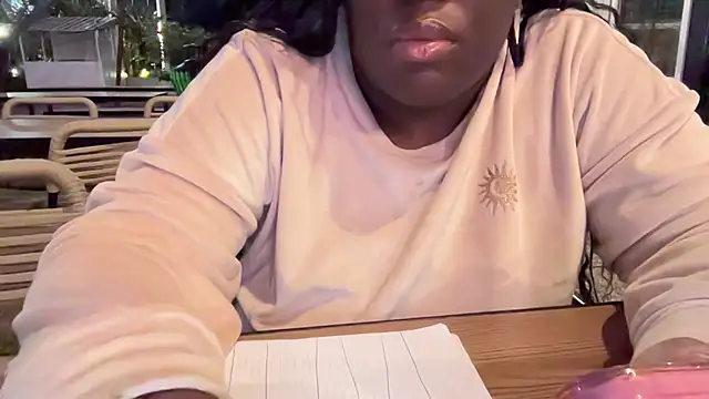 nanaisbackk online show from December 2025 04:34:02 PM