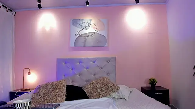 scarlettvelvet  online show from October 2025 12:25:02 PM