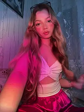  Siennaaa  online show from March 2026 08:35:02 PM