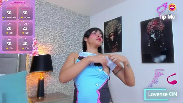 KoralBlum online show from November 2025 01:39:01 AM