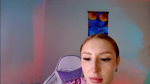Bennuluspeach  online show from June 2026 11:01:01 AM