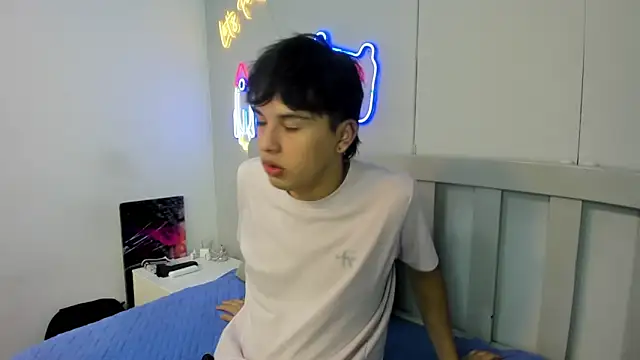 StiwenTwink online show from November 2025 03:00:02 PM