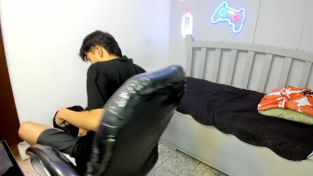 StiwenTwink online show from November 2025 07:50:02 PM