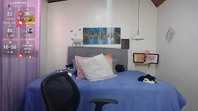 Antonella  b online show from November 2025 01:32:02 PM