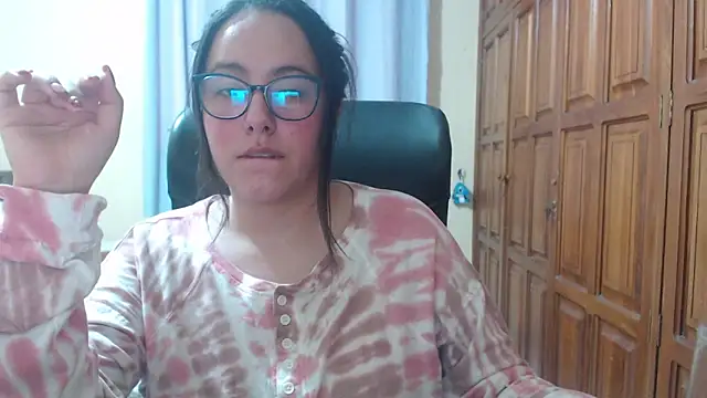 Venus cat  online show from January 2026 02:48:02 AM