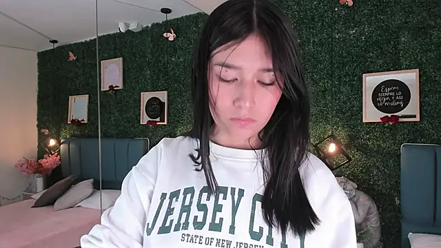 Rubyvixxen  online show from October 2025 03:19:01 AM