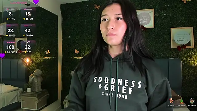 Rubyvixxen  online show from November 2025 03:38:01 AM