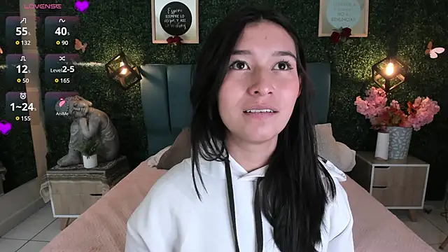 Rubyvixxen  online show from November 2025 03:39:02 AM