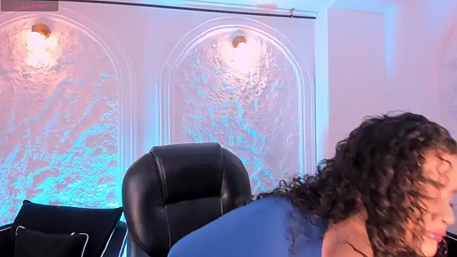 Snapshot of KylieJenkins chatting on February 2026 11:37:01 AM KylieJenkins online show from February 2026 11:37:01 AM