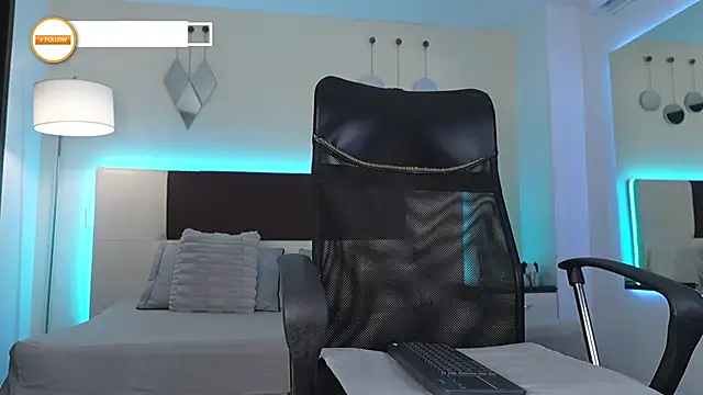 DanteeStone online show from November 2025 08:55:01 PM