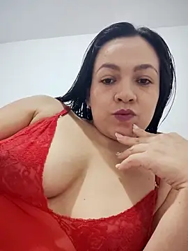 Snapshot of LindaSalo33 chatting on October 2025 08:30:02 PM LindaSalo33 online show from October 2025 08:30:02 PM