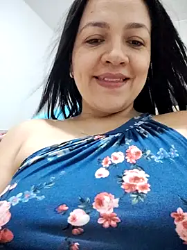 Snapshot of LindaSalo33 chatting on November 2025 03:13:02 PM LindaSalo33 online show from November 2025 03:13:02 PM