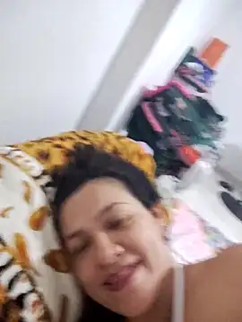 Snapshot of LindaSalo33 chatting on November 2025 04:57:02 AM LindaSalo33 online show from November 2025 04:57:02 AM