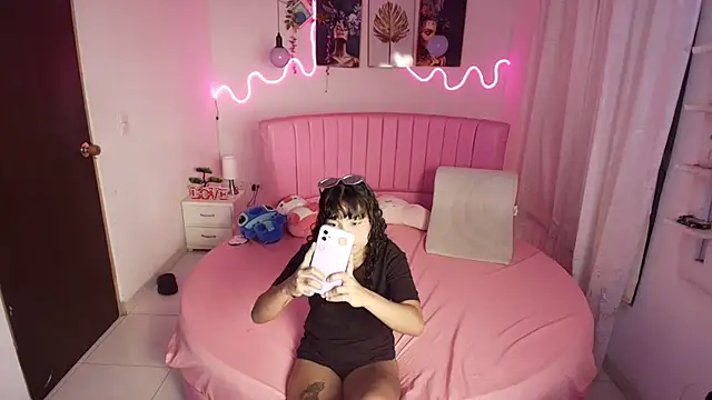 Sheyla vegas online show from October 2025 03:40:01 AM