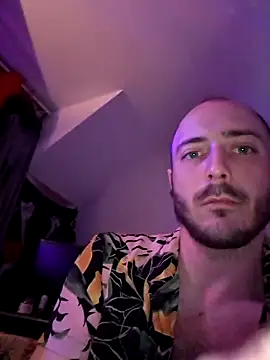 Jaazzizy online show from March 2026 11:42:01 PM