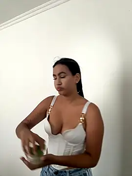 Sofi kim  online show from November 2025 07:46:02 PM