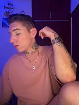 hotxxx 2012 online show from October 2025 07:43:01 PM