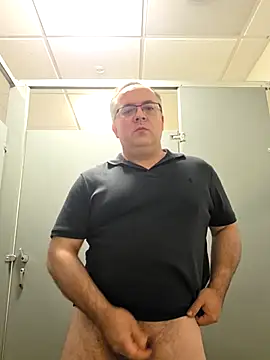 Iceman69696 online show from May 2026 11:10:01 PM