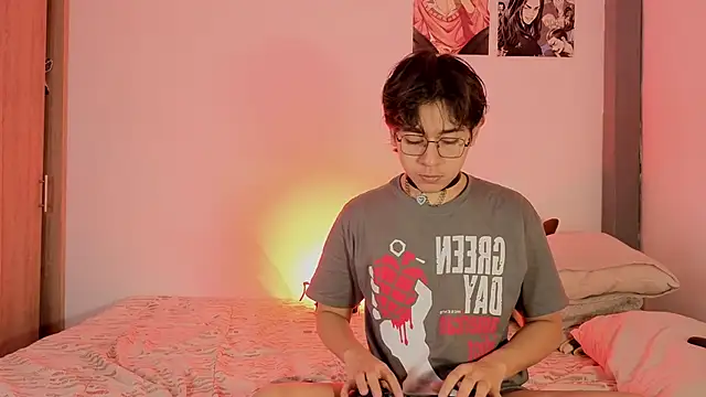 Darcy and Stolas online show from November 2025 06:25:02 AM