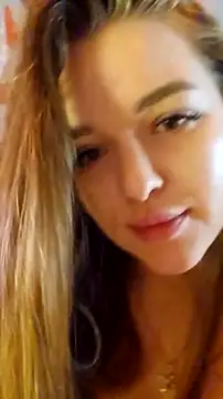 Snapshot of EmilyWhispers chatting on February 2026 08:05:01 PM EmilyWhispers online show from February 2026 08:05:01 PM