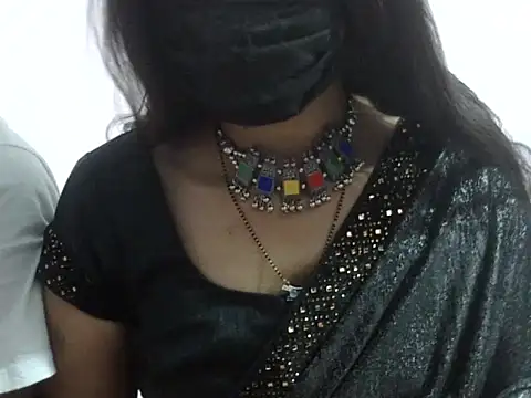 Laila Cute online show from February 2026 03:41:02 PM