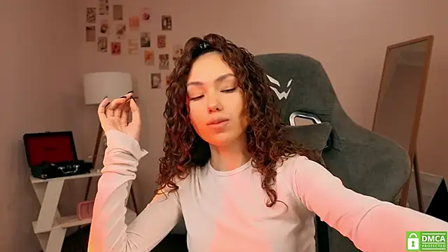 branchwithflowerss online show from October 2025 01:56:02 PM