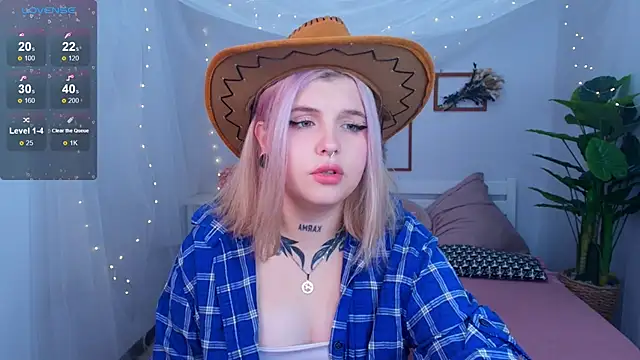 Shad0wPurr online show from October 2025 10:36:02 AM