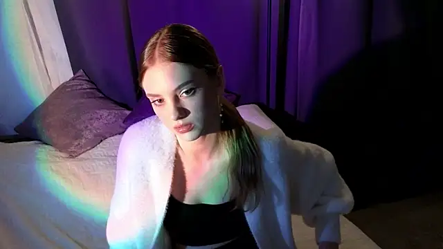 midnightMaya online show from October 2025 07:58:02 PM