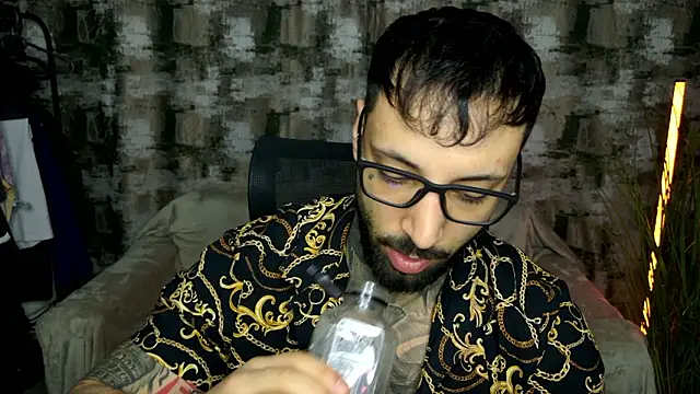 Snapshot of MasculineGuy99 chatting on February 2026 05:55:02 PM MasculineGuy99 online show from February 2026 05:55:02 PM