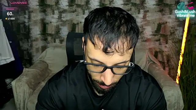 Snapshot of MasculineGuy99 chatting on February 2026 08:14:02 PM MasculineGuy99 online show from February 2026 08:14:02 PM