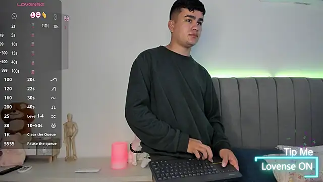 JARETHH online show from October 2025 11:35:01 AM