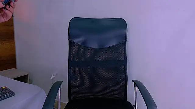 Snapshot of AmarisLenox__ chatting on November 2025 02:53:02 AM AmarisLenox online show from November 2025 02:53:02 AM