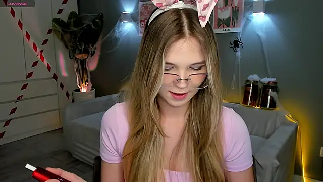 linakorvin online show from October 2025 01:34:01 PM