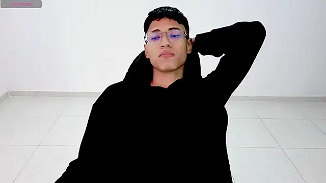 Im david02 online show from April 2026 02:02:02 PM