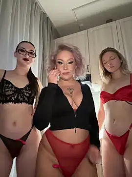 RollDolls online show from December 2025 05:03:02 AM