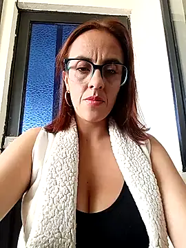 Jade 1-9 online show from December 2025 07:20:02 PM