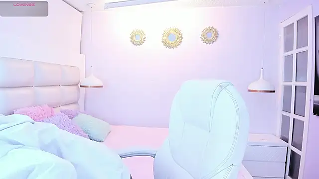 Hottie Guy online show from November 2025 06:07:01 PM