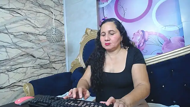 kimberly candy online show from October 2025 07:36:01 PM