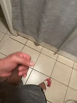 Snapshot of familia0210 chatting on October 2025 06:04:02 AM familia0210 online show from October 2025 06:04:02 AM