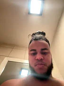 Snapshot of familia0210 chatting on December 2025 08:04:02 PM familia0210 online show from December 2025 08:04:02 PM