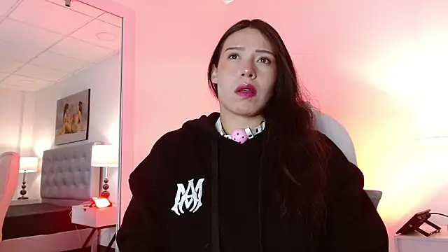 Mariaaam  online show from October 2025 11:42:02 AM