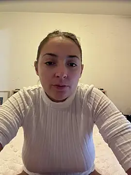 Snapshot of looloopaul chatting on November 2025 09:03:02 PM looloopaul online show from November 2025 09:03:02 PM