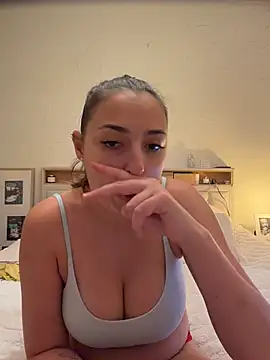 Snapshot of looloopaul chatting on February 2026 08:38:01 PM looloopaul online show from February 2026 08:38:01 PM